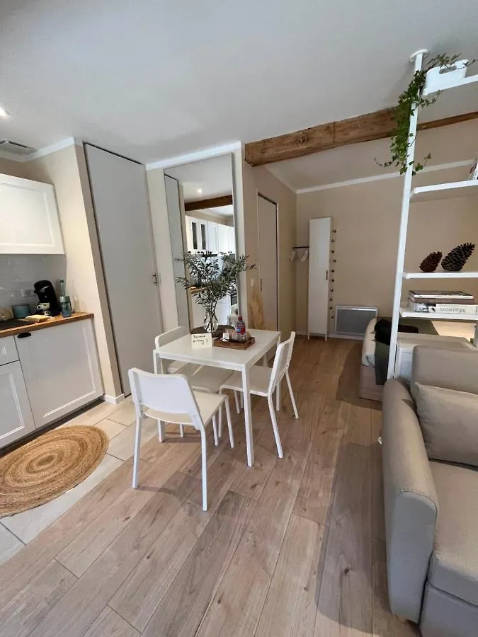 Apartment Studio Centre-Ville Merville Merville  France